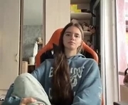 diedraringen is a 18 year old female webcam sex model.