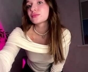 shellicruickshank is a 18 year old female webcam sex model.