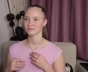 dustydeida is a 18 year old female webcam sex model.