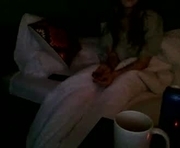 diana3223kiskisssss is a  year old female webcam sex model.