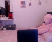 alyssakeller3870446 is a  year old female webcam sex model.