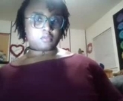 gardeniaspear is a 31 year old shemale webcam sex model.