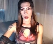 sexydevine_34 is a  year old shemale webcam sex model.