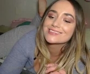sweet_coral is a 26 year old female webcam sex model.