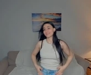 moravictory is a 18 year old female webcam sex model.