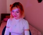 sowiwi9 is a 18 year old female webcam sex model.