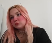 jennifer_burgess is a 18 year old female webcam sex model.
