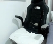 brianna_joness_ is a 27 year old female webcam sex model.