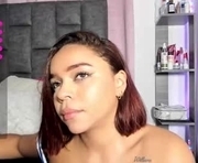 imsofivega is a 23 year old female webcam sex model.