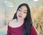 ivette_r is a 18 year old female webcam sex model.