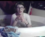 jynxbewbs is a 21 year old female webcam sex model.