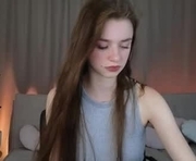 kelsiwest is a 18 year old female webcam sex model.