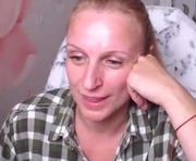 denhiey_here is a 45 year old female webcam sex model.