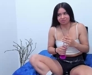 annniie22 is a 22 year old female webcam sex model.