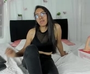 heidi_feuer is a  year old female webcam sex model.