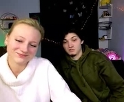 pit_wetty is a 22 year old couple webcam sex model.