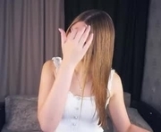 mernaeustice is a 18 year old female webcam sex model.