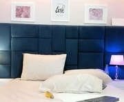 mariana_pregnant_ is a 19 year old female webcam sex model.