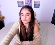 evelyn_candy is a 20 year old female webcam sex model.