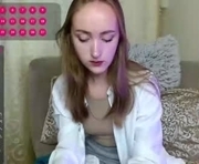 ceciles is a 18 year old female webcam sex model.