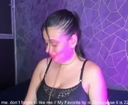 vickyespinoza is a 29 year old female webcam sex model.