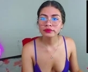 cynthia_rosse is a 23 year old female webcam sex model.