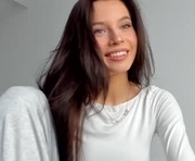 _isiah is a  year old female webcam sex model.