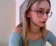 mayvi_cold is a  year old female webcam sex model.