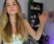 skyla_novea is a  year old female webcam sex model.