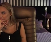your_millsy is a  year old female webcam sex model.