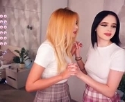 constanceeckersley is a 18 year old couple webcam sex model.