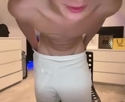 lz_britboy is a 18 year old male webcam sex model.