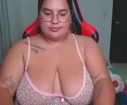 thamaaraa is a  year old female webcam sex model.