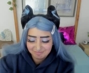 lussyevans_ is a  year old female webcam sex model.