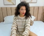 _lilliian_ is a  year old female webcam sex model.