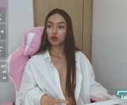 melody_brawns is a 21 year old female webcam sex model.