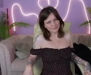 tinamelt is a  year old female webcam sex model.