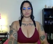 toothyy is a 37 year old female webcam sex model.