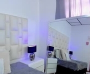 ariana_rouse_ is a 24 year old female webcam sex model.