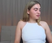 maliamorgan is a 18 year old female webcam sex model.