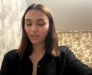 somerfrieler is a 19 year old female webcam sex model.