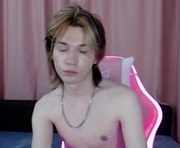 evan_reinhart is a  year old male webcam sex model.