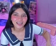 violet_fiore is a 21 year old female webcam sex model.