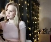 lunapeony is a  year old female webcam sex model.