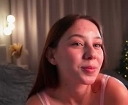 katrinaivy is a 18 year old female webcam sex model.