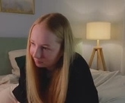 marylouiselidbom is a 18 year old female webcam sex model.