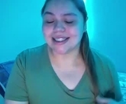 milo_weed is a 21 year old female webcam sex model.