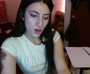 lia_miss2 is a  year old female webcam sex model.
