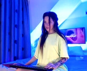 yourbabypearl is a  year old female webcam sex model.