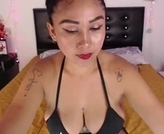selinadreamy is a 40 year old female webcam sex model.